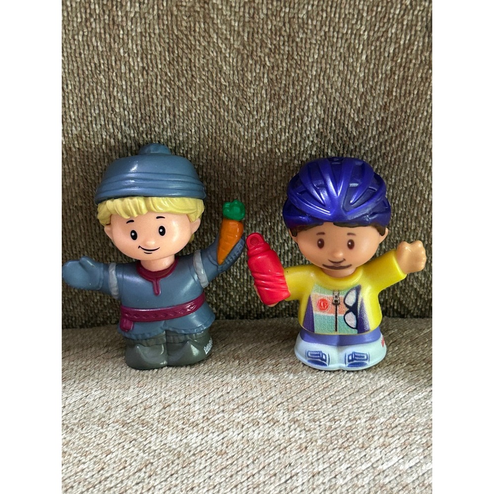 Fisher-Price Little People Figures Winter Boy with Carrot and Cyclist FGX91